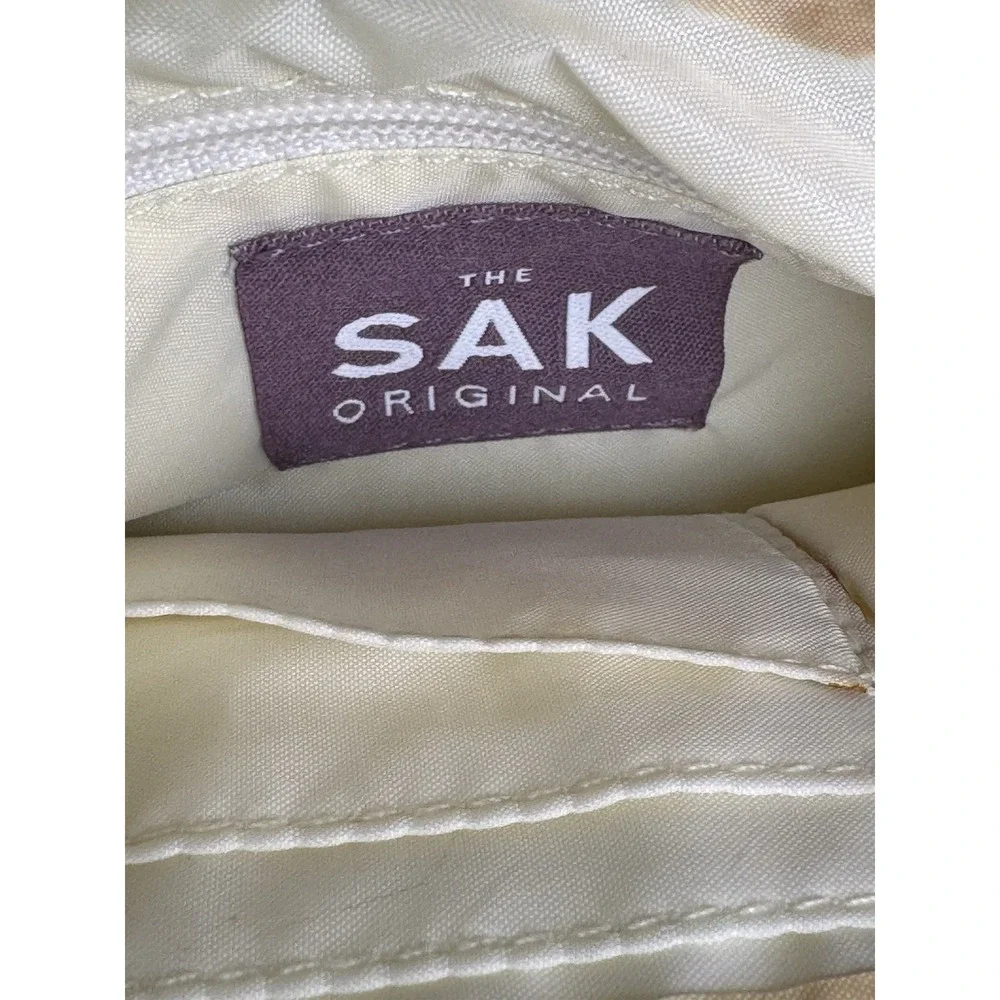 The Sak sak ivory